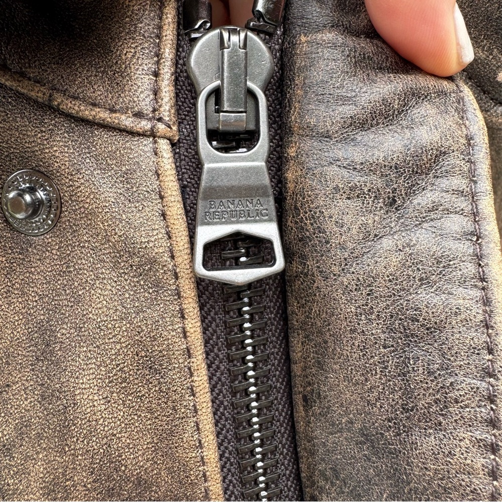 Banana Republic Men's Brown Leather Jacket - Picture 3 of 9